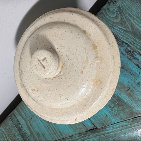 Medalta Potteries - Redcliffe Alta Canada 1/4 Crock Jar with Lid - Picture 3 of 13